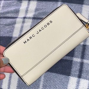 Marc Jacobs Wallet (Brand New)!